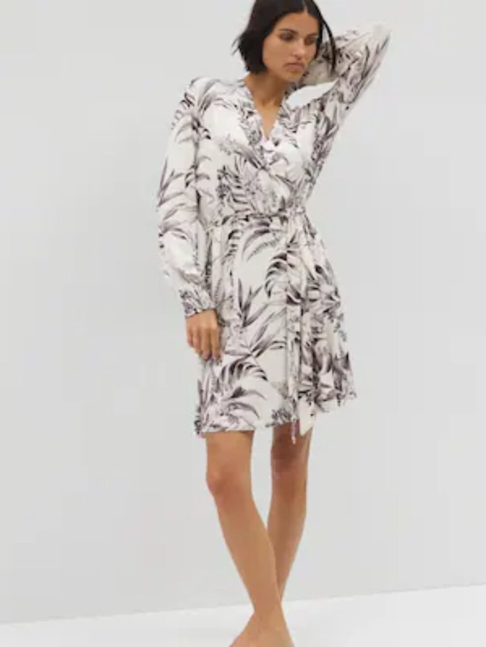 Soma Palm Perfect Long Sleeve Short Robe - Woman's Size S